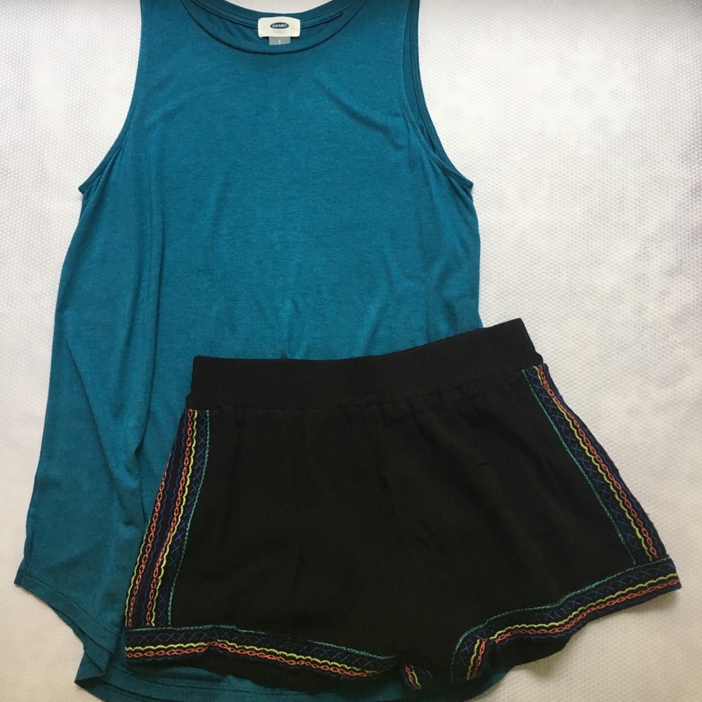 SUMMER OUTFIT BUNDLE! Top + soft embroidered short